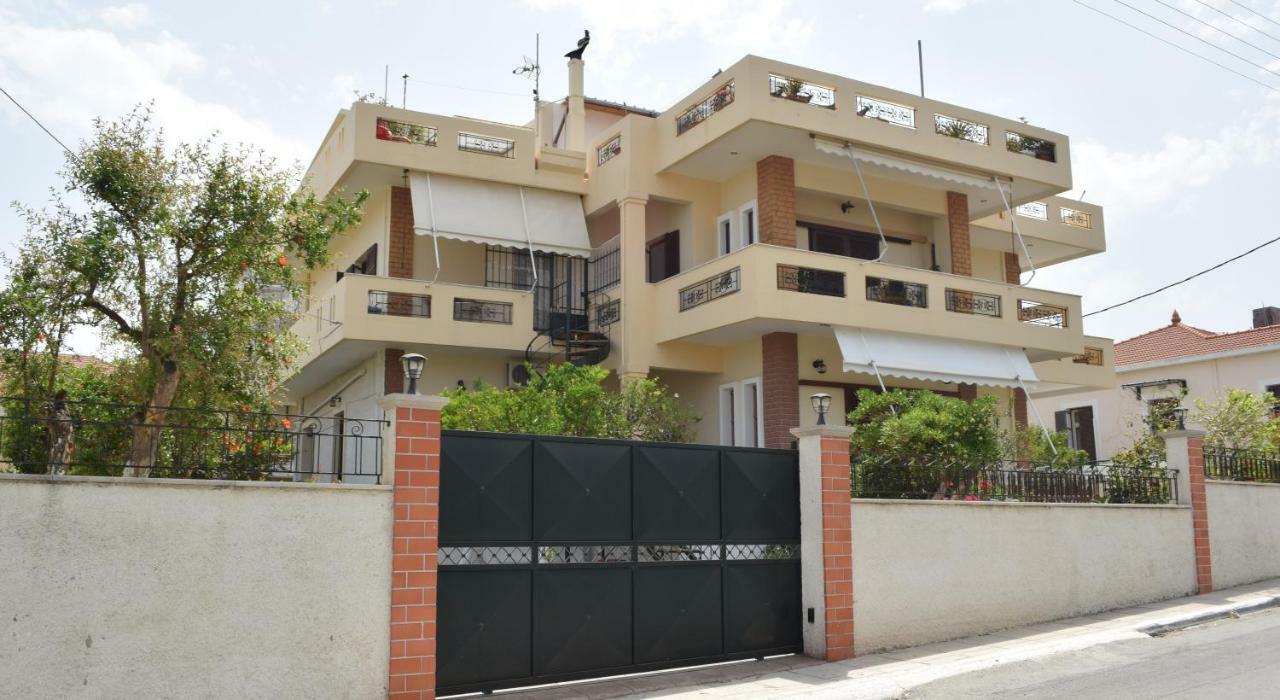 Central House With Quiet Garden Kissamos Exterior photo